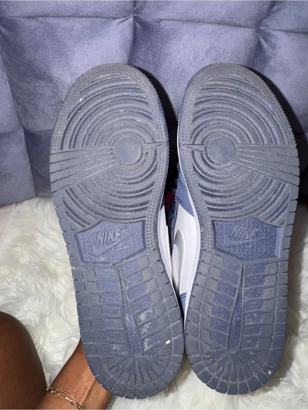 Nike Air Jordan 1 High - White & Navy